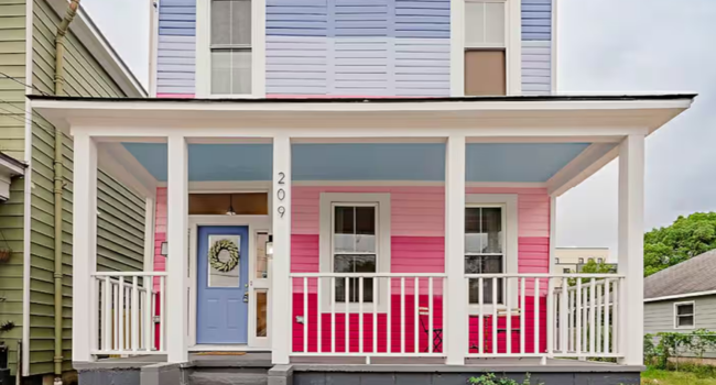 5BR Girly Bachelorette Getaway in SAV _ Iris House
